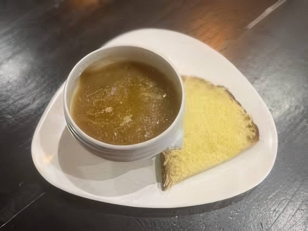 Chez Claude Soupe à l'oignon / Onion soup